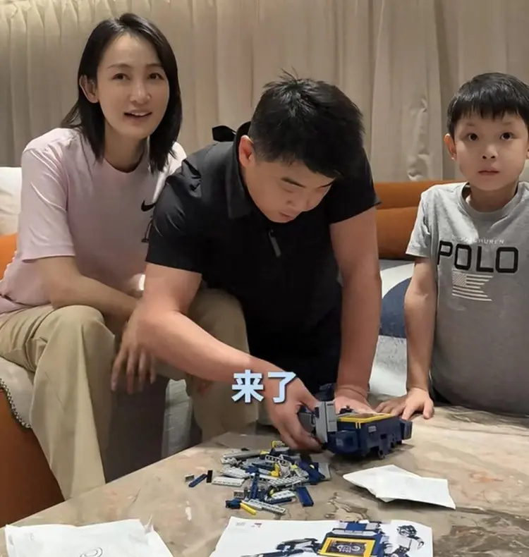 也更加偏爱, 在家休息一