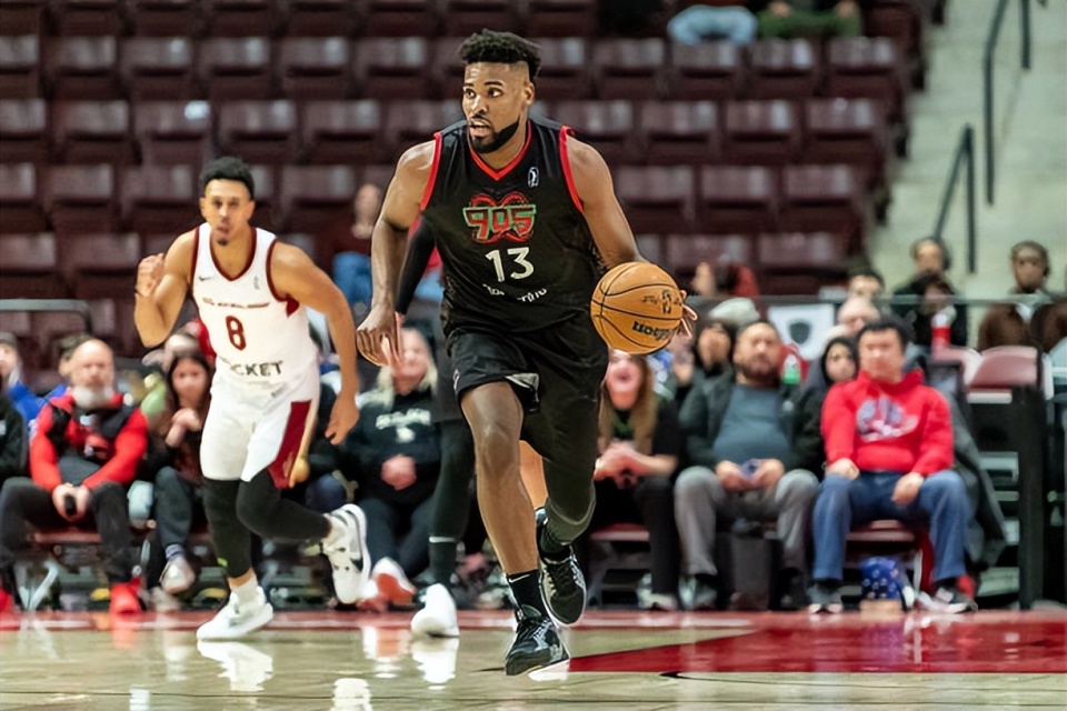 格里尔再次, 根据加拿大 格里尔再次, 根据加拿大